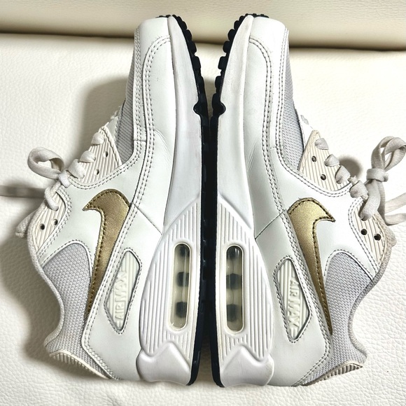 NIKE Air Max 90 Premium, 7.5 Leather White & Gold - Picture 6 of 11